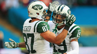 Eric Decker celebrates his touchdown